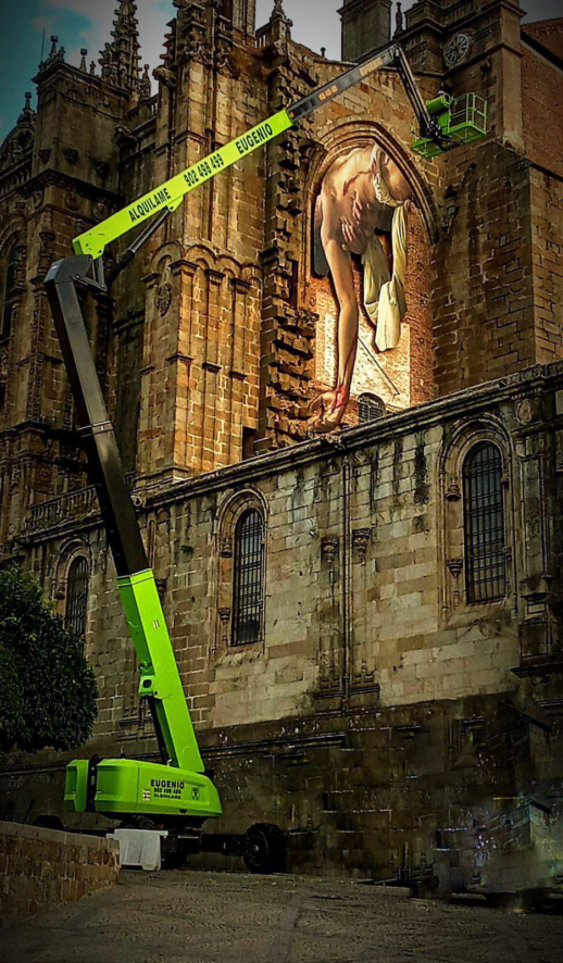 ZOOMLION en el mantenimiento de la Catedral de Santa Maria (Plasencia)