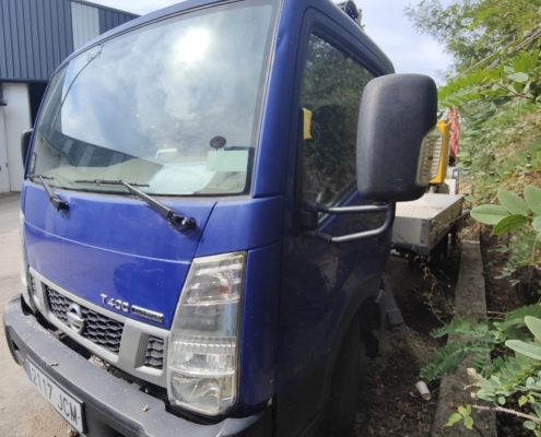 Plataforma sobre camión Nissan Plataforma sobre camión Nissan