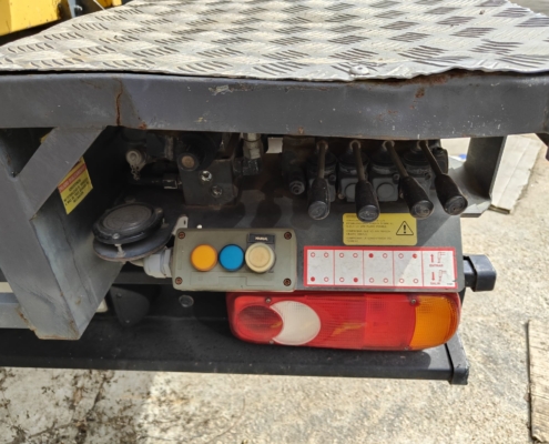 Plataforma sobre camión Nissan Plataforma sobre camión Nissan